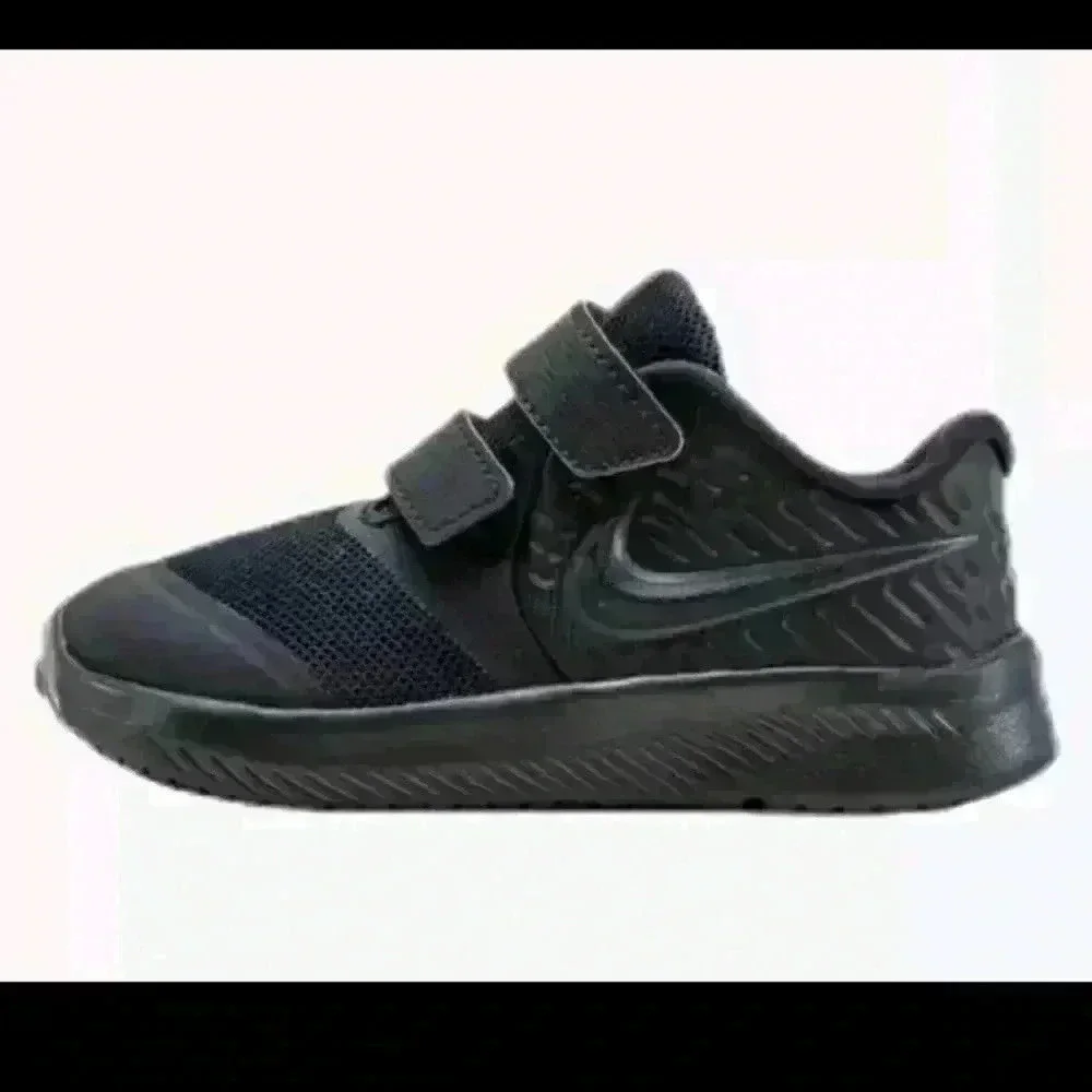 Nike Boys Black Star Runner 2 Grade SchoolShoe 9C